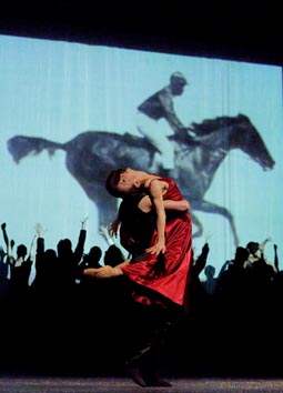 Hrvatsko narodno kazalište u Zagrebu: Ana Karenjina, kor. Leo Mujić, foto: © Ines Novković