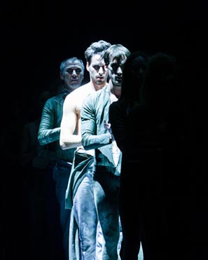 Hrvatsko narodno kazalište u Zagrebu: Apoksiomen, kor. i red. Claudio Bernardo, glazba Tamara Obrovac i Yves de Mey