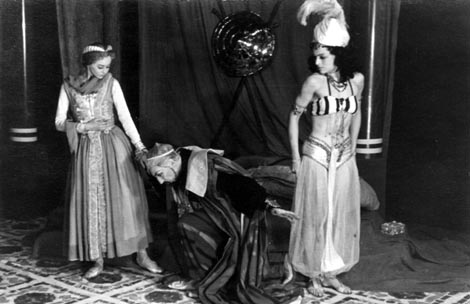 Deirdre, Oskar Harmoš i Beata Domić u baletu Bahčisarajska fontan