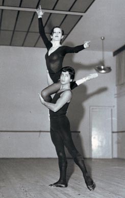 Carlos Araya s partnericom u dvorani za probe