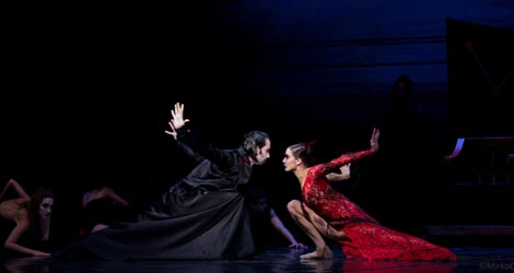 Balet Hrvatskog narodnog kazališta u Zagrebu: Ženski rukopis – Drakula, kor. Simona Unterajter, foto: © Mirko Cvjetko