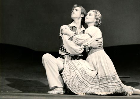 Štefan Furjan (Mirko) i Đurđica Ludvig (Jela) – Fran Lhotka, Đavo u selu, kor. Pia i Pino Mlakar, HNK u Zagrebu, 1957.