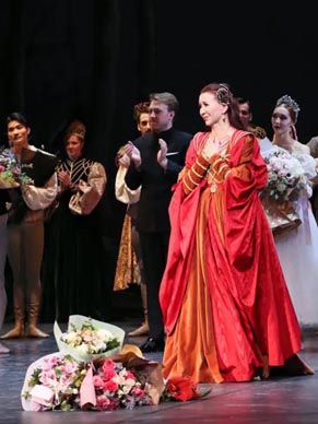 Ervina Sulejmanova na pozornici HNK-a u Zagrebu 23. veljače 2023. nakon izvedbe baleta Giselle, foto: hnk.hr