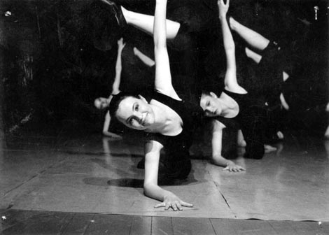 Goranka Žuklić Mikelin u Plesnom ansamblu Vesne Mimice VEM, 1992., foto: Renato Branđolica