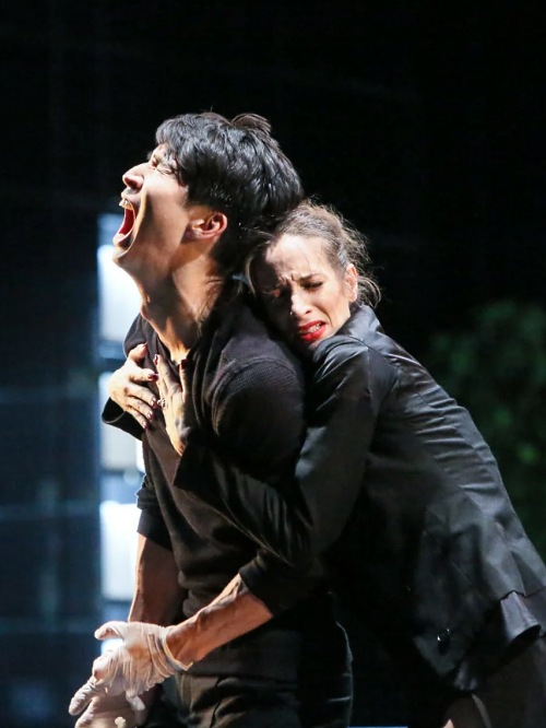 Takuya Sumitomo (Charles Bovary), Iva Vitić Gameiro (Emma Bovary), Gustave Flaubert, <em>Gospođa Bovary</em>, kor. i red. Valentina Turcu, HNK u Zagrebu, 2022.