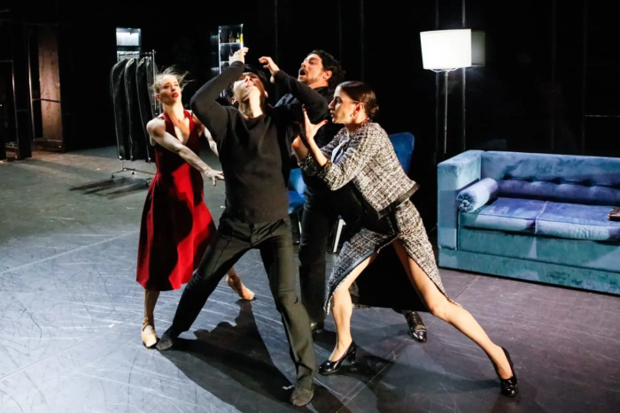 Iva Vitić Gameiro (Emma Bovary), Takuya Sumitomo (Charles Bovary), George Stanciu (Otac Bovary), Atina Tanović (Majka Bovary), Gustave Flaubert, <em>Gospođa Bovary</em>, kor. i red. Valentina Turcu, HNK u Zagrebu, 2022.