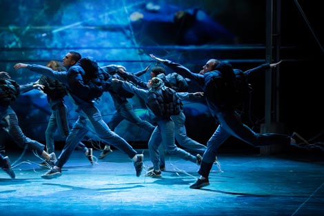 Hrvatsko narodno kazalište Ivana pl. Zajca, Rijeka: Grand finale: The Turtle and the Phone Booth, kor. Nadav Zelner, foto: Fanni Tutek-Hajnal