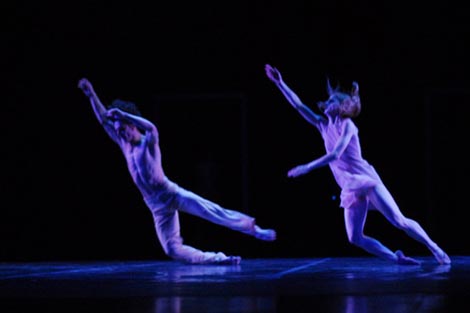 Ilir Kerni i Olja Jovanović-Zurovac; HNK u Zagrebu, Marjan Nećak - Staša Zurovac, Danse Macabre, kor. i red. Staša Zurovac, foto: Saša Novković, 2009.