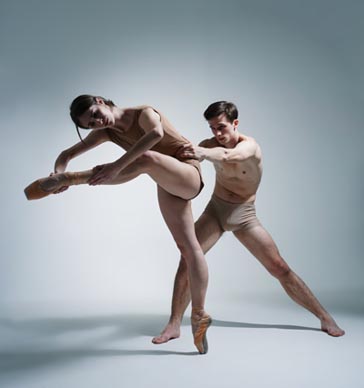 Narodno pozoriše u Beogradu, Baletski triptih Infinitas: Poema Stanojla Rajičića, kor. Igor Kirov; Ptico, ne sklapaj svoja krila Enrika Josifa, kor. Miloš Isailović; Simfonijski triptihon Petra Konjovića, kor. Maša Kolar, foto: narodnopozoriste.rs