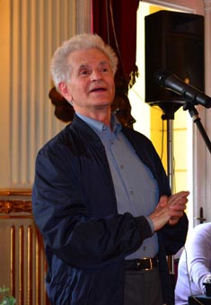 Ivica Sertić na dodjeli nagrade HDPBU-a za cjelokupan doprinos baletnoj umjetnosti u foajeu HNK-a u Zagrebu 4. studenoga 2011.