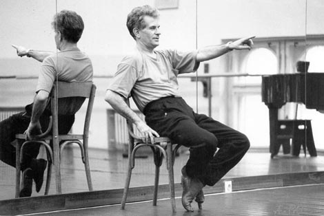 Iv ica Sertić vodi probu baleta Coppelia u Hrvatskom narodnom kazalištu u Zagrebu 1994.