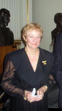 Patricia Deane-Gray u foajeu Hrvatskog narodnog kazališta u Zagrebu