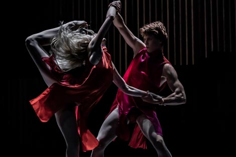 Hrvatsko narodno kazalište Ivana pl. Zajca, Rijeka: Plamteća voda (Burning Water), kor. Andonis Foniadakis