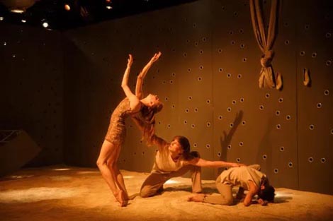 Državno dramsko kazalište Prijut komedijanta_ Solaris, kor. i red. Jurij Smekalov, foto: hnk.hr