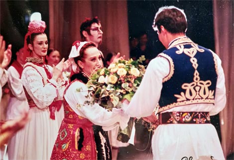 Nakon oproštajne predstave Svetlane Lukić - Hrvatsko narodno kazalište u Zagrebu, Fran Lhotka, Đavo u selu, kor. Pina i Pio Mlakar