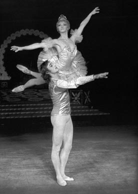 Vesna Butorac Blaće i Marin Turcu u baletu Orašar, kor. Waclaw Orlikowsky