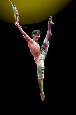 Vladimir Škljarov (Ivanuška Budalica); Marijinski teatar, Sankt Peterburg: Rodion Šćedrin, Konjić grbonjić (Konyok-Gorbunok), kor. Aleksander Radunski, foto: mariinsky.ru