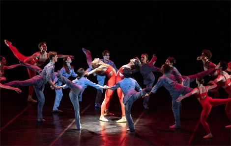 Béjart Ballet Lausanne: L Oiseau de Feu (Žar ptica), kor. Maurice Béjart, foto: © BBL - Gregory Batardon