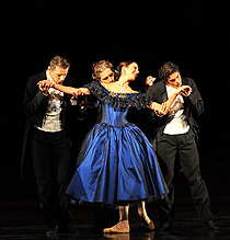 Alexandre Dumas sin – Carl Davis – Derek Deane: DAMA S KAMELIJAMA, Andrej Izmestjev, Milka Hribar-Bartolović, Andrej Barbanov i George Stanciu; foto: Saša Novković